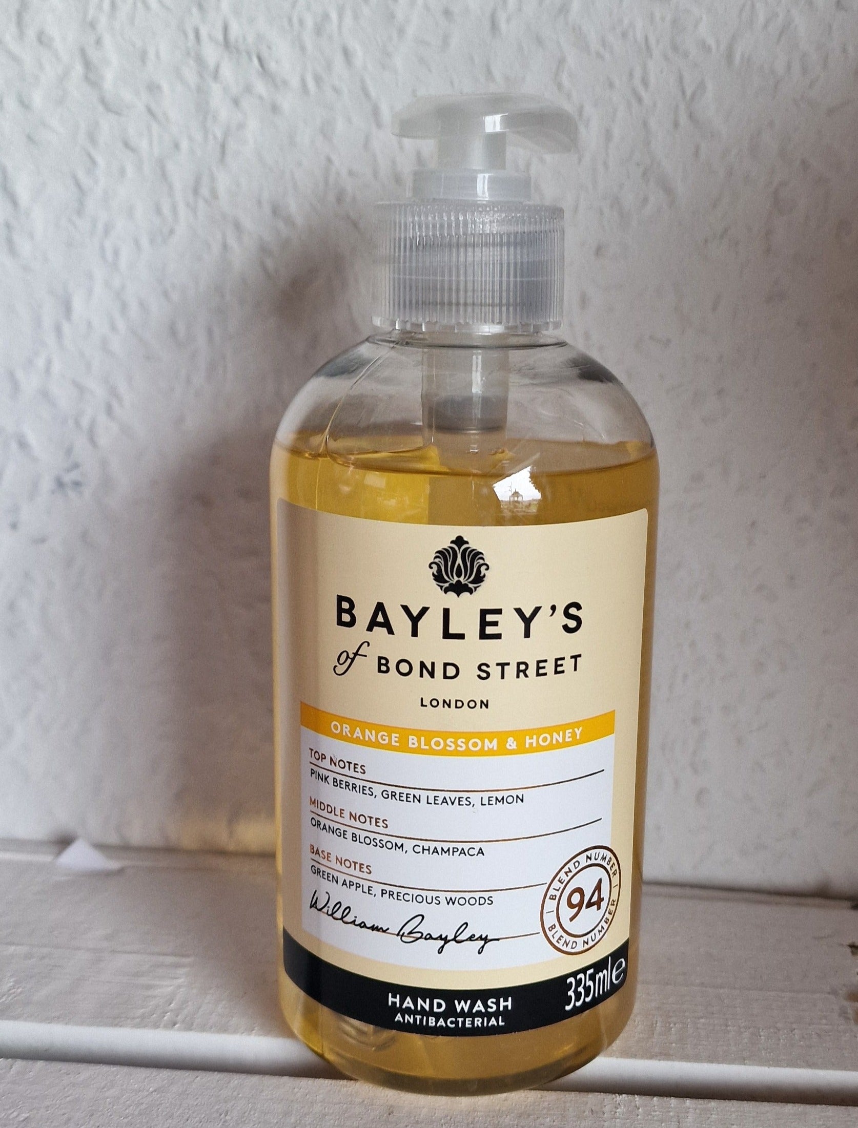 your-online-store-for-bayleys-of-bond-street-flussigseife-335-ml-orange-blossom-honey-sale_0.jpg