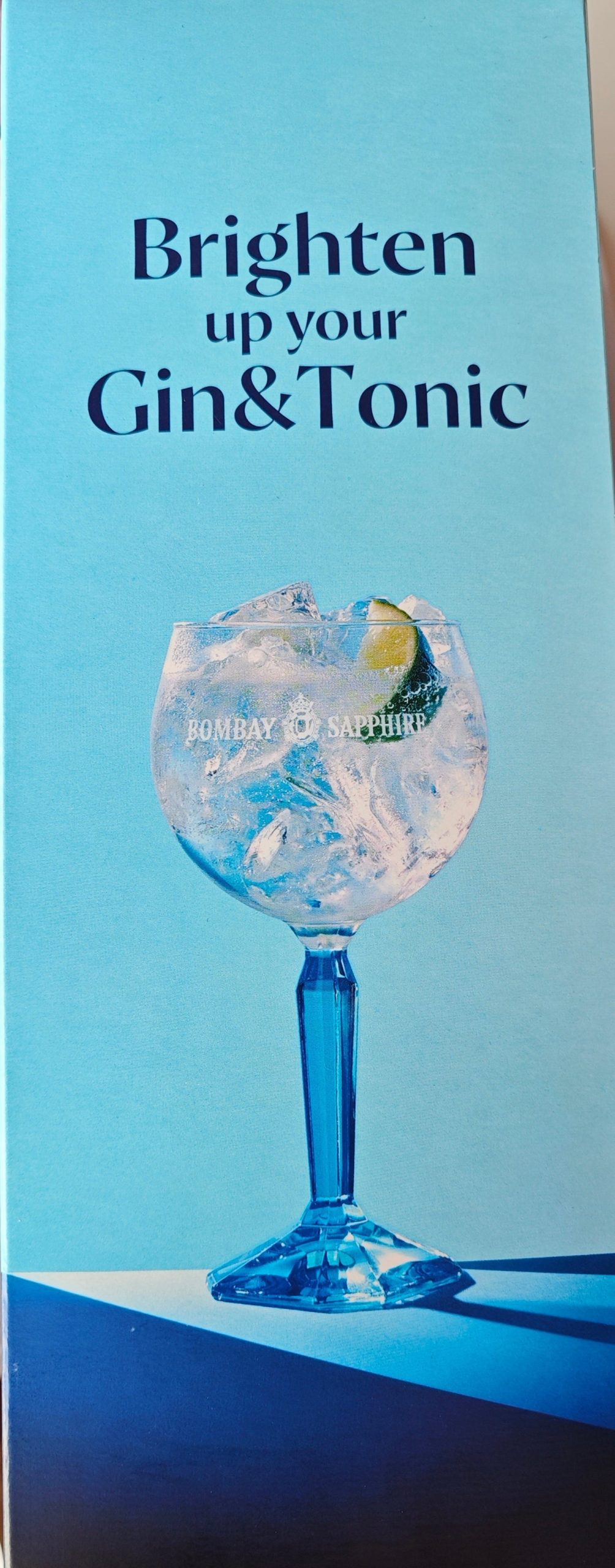 shop-authentic-bombay-sapphire-geschenkset-50ml-gin-ballon-glas-sale_1.jpg